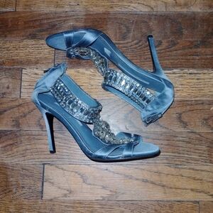 Vera Wang Lavender Label Elegant Blue Satin Heels with Crystal Embellishments Li